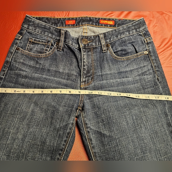 Express Jeans "Mia" Boot Leg Low Rise  sz6 w/33" Inseam  E.U.C. - Picture 10 of 11